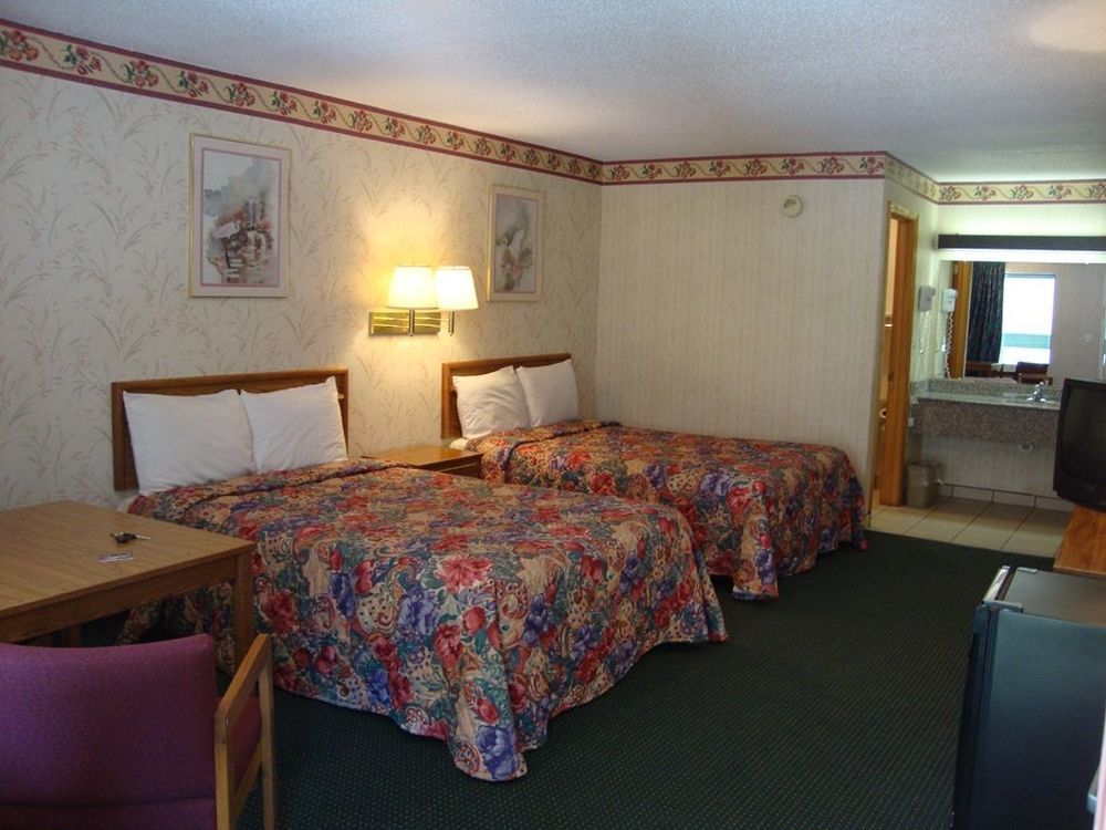 Relax Inn - Charlotte Room photo